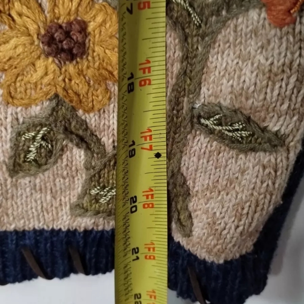 Vintage Star Blue Originale Studio Small Sunflower Embroidered Patchwork Vest - Picture 7 of 8